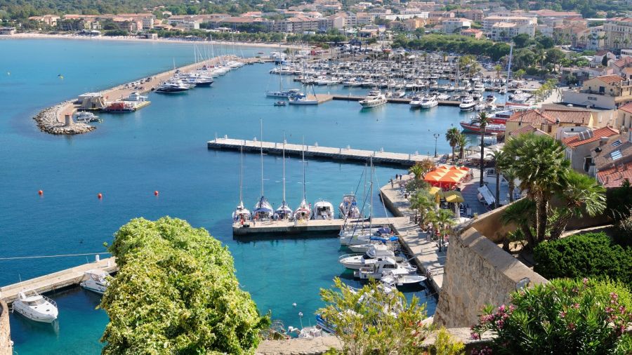 Why choose Corsica among the Mediterranean islands ?